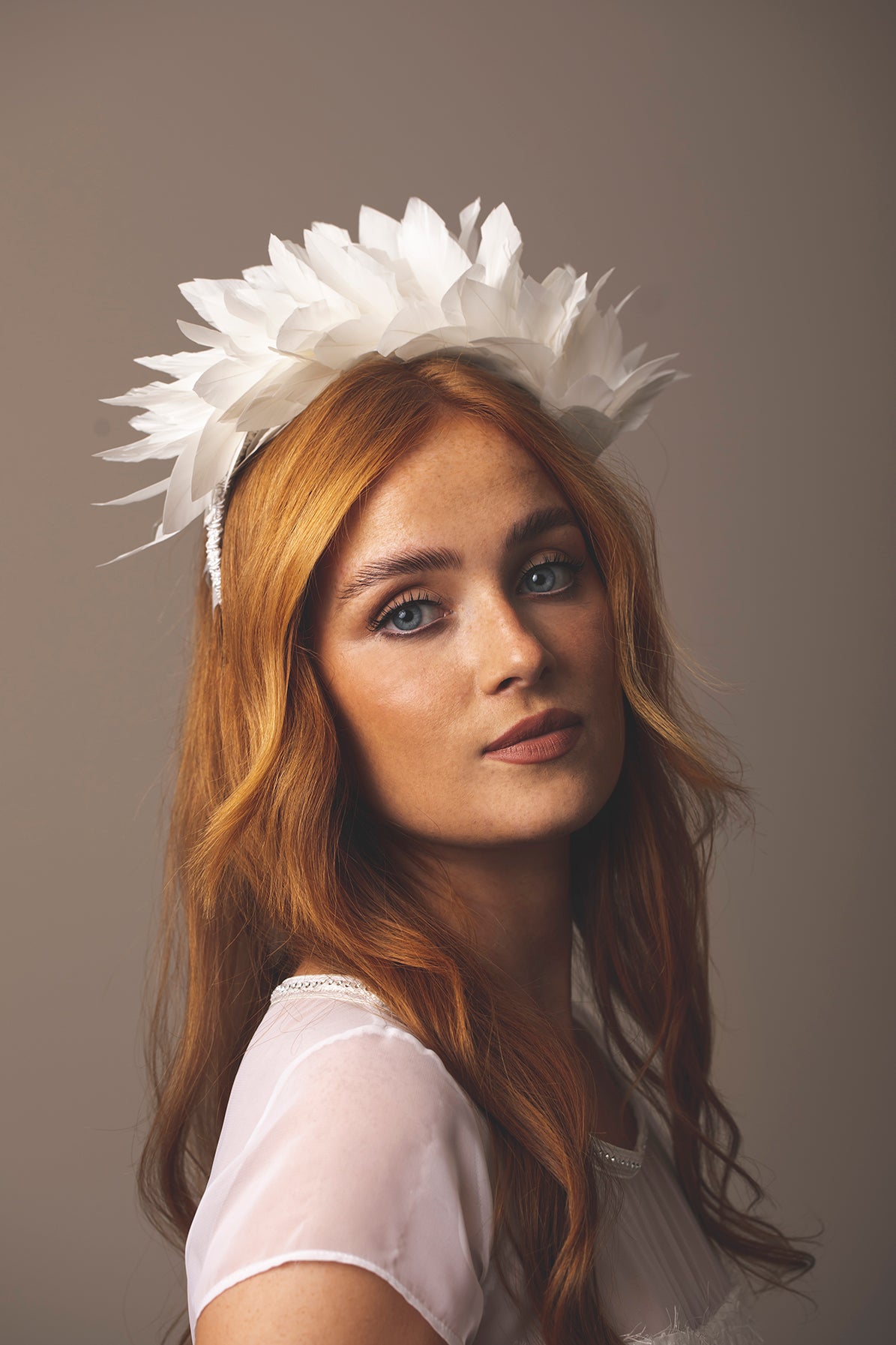 DFM White Full Moon Feathered Headpiece
